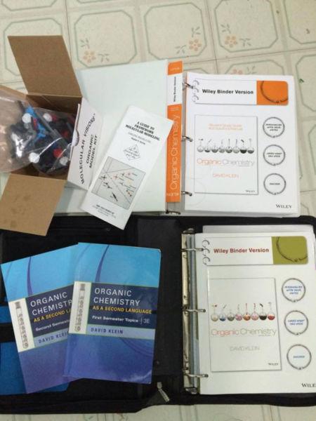 Organic Chemistry Complete Set (4 books and free model kit)
