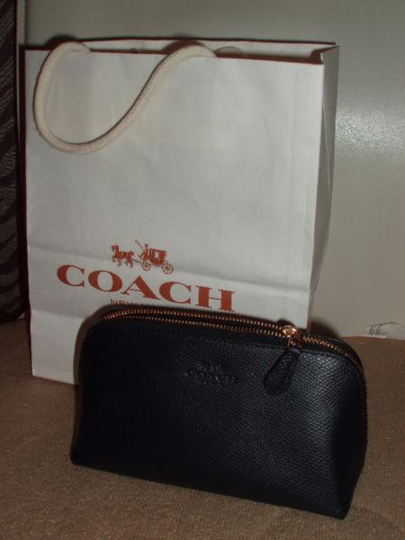 Coach cross grain black leather cosmetic case/pouch