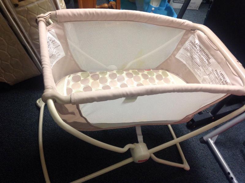 Fisher price portable bassinet