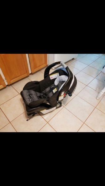 Graco infant car seat (quick connect)