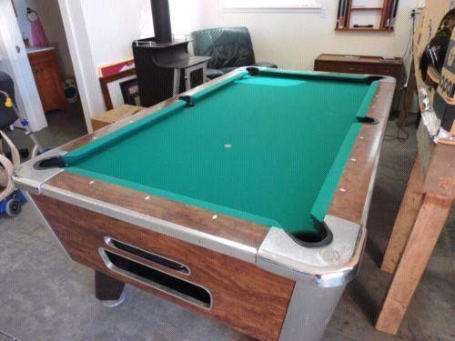 Coin op pool table