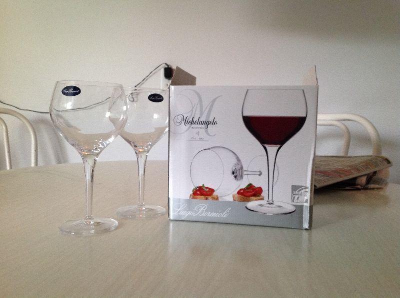 4 New in the box red wine glasses by Luigo Bermiolio- in N. Kild