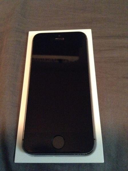 Apple iPhone 5S 16GB Space Grey Rogers