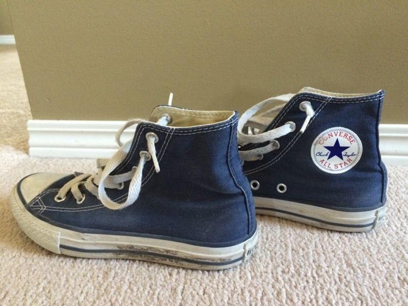 Converse all star shoes size 2