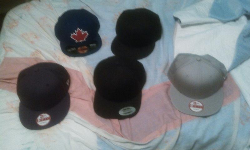 5 hats 3 snapback blanks30$,1 BlueJays8,1 Grandslam fitted8 25$
