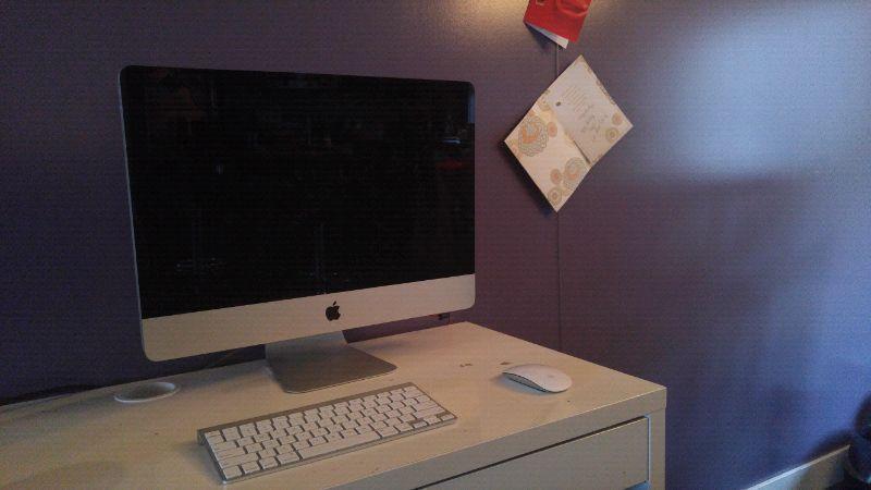 Apple Imac 2011 21.5 inch + Keyboard and Magic Mouse