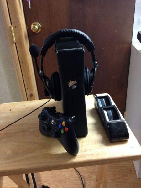 Xbox 360: Games, and Turtle Beach Headset