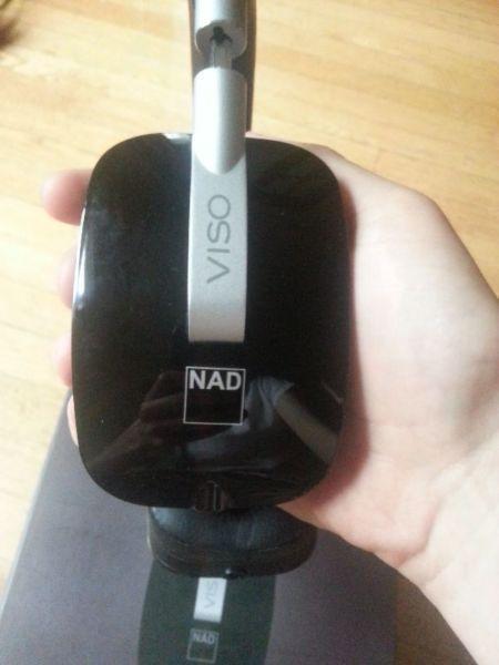 mint NAD hp50 headphones