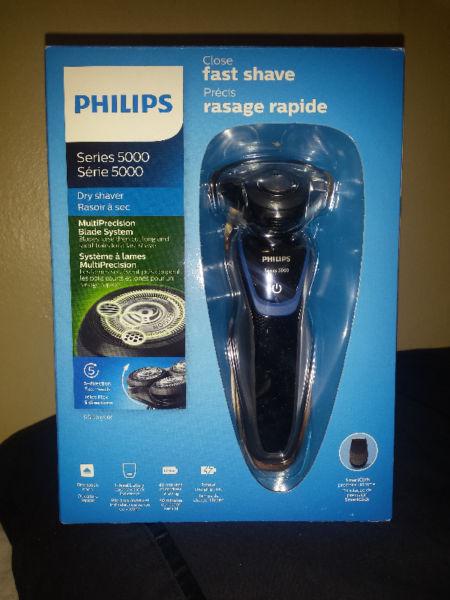 Philips Series 5000 Dry Shaver (S5100/08) New