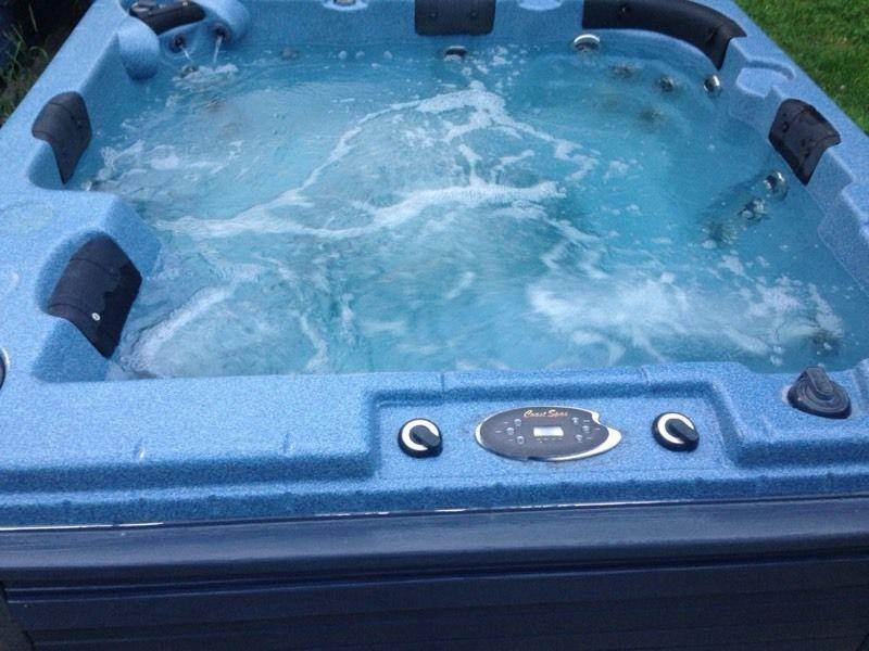 2003 Coast hot tub