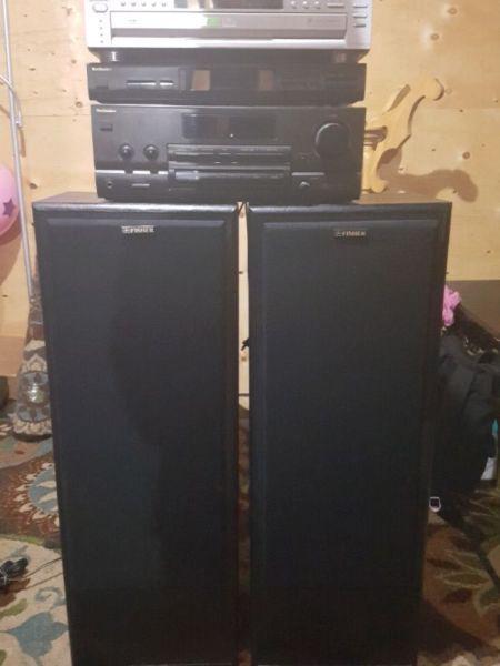 5 PIECE HOME STEREO SYSTEM