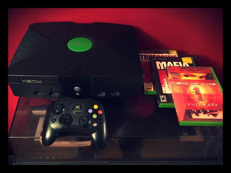 Original Xbox With Controller and Three Games True Crime