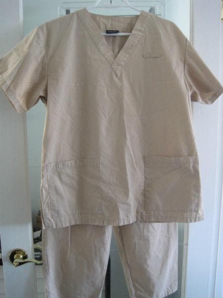 Brand New Denver Hayes Health Care 2 Piece Uniform