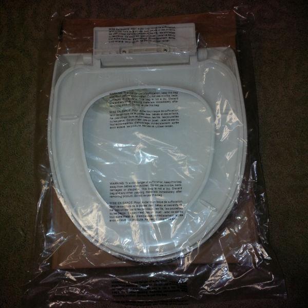 White Round Toilet Seat - Brand New Sealed