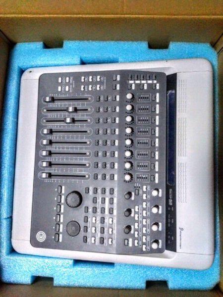 Digidesign 003 mixer, only used in a record studio