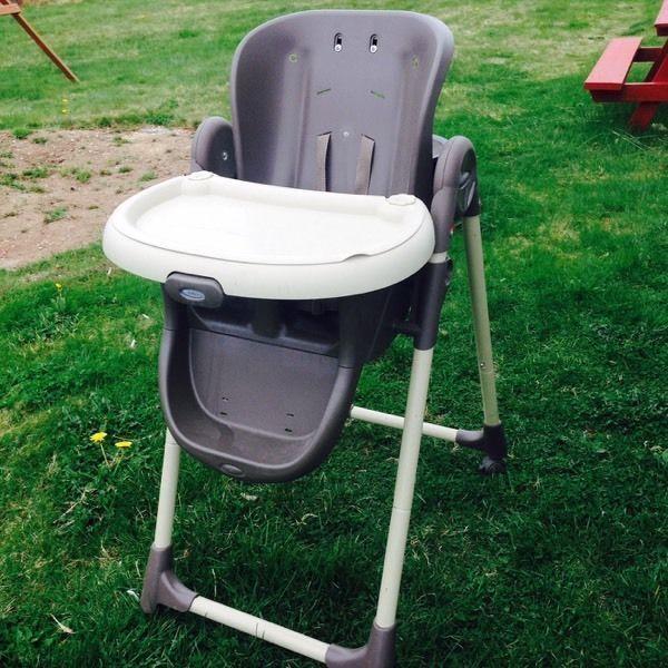 Graco foldable high chair with wheels