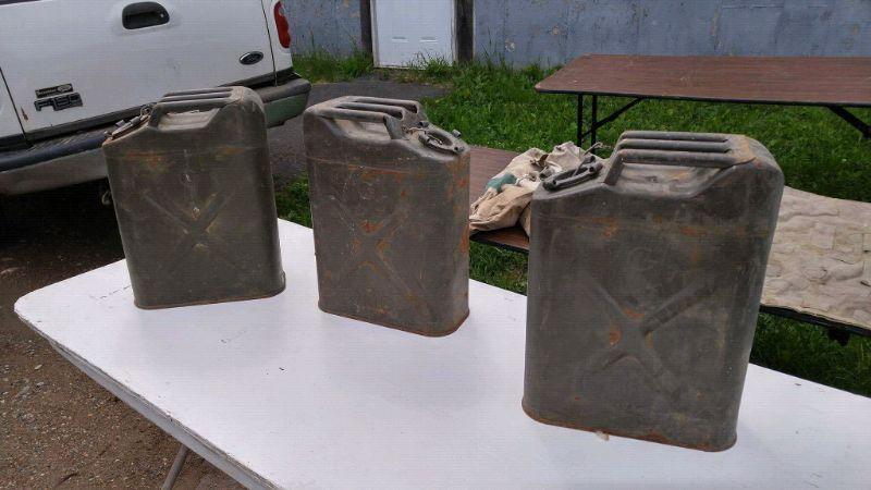 Military fuel cans