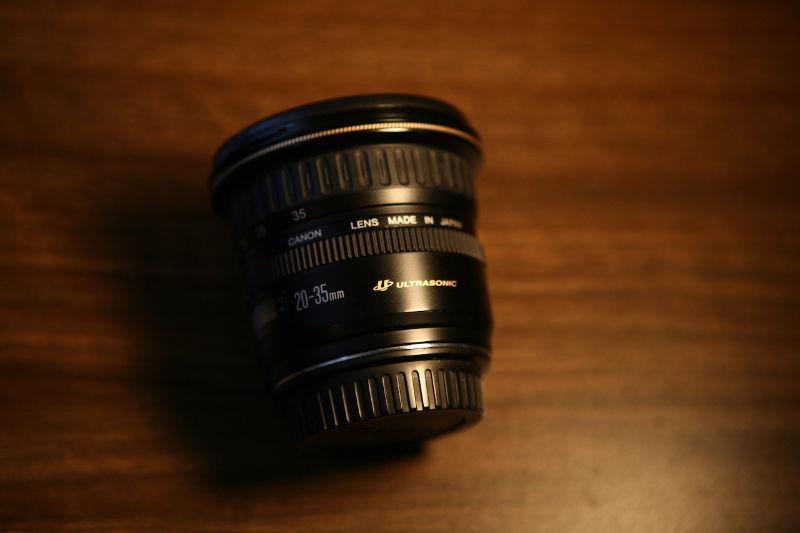 Canon 20-35mm F/3.5-4.5 USM EF Lens