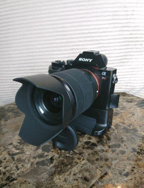 Sony A7R with 28-70mm & Meike battery grip