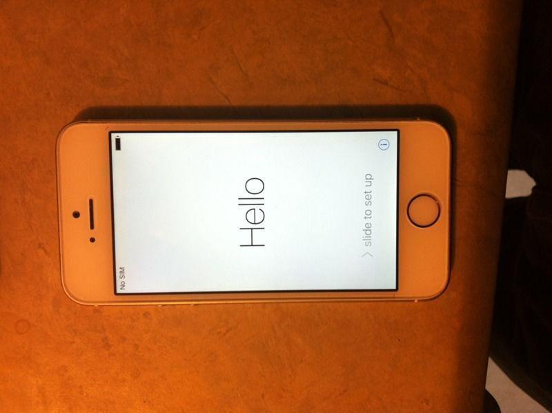 iPhone 5s 16gb white and gold