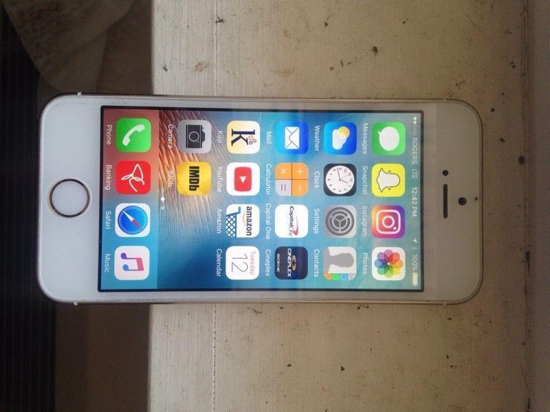 White iPhone s 16gb with otter box