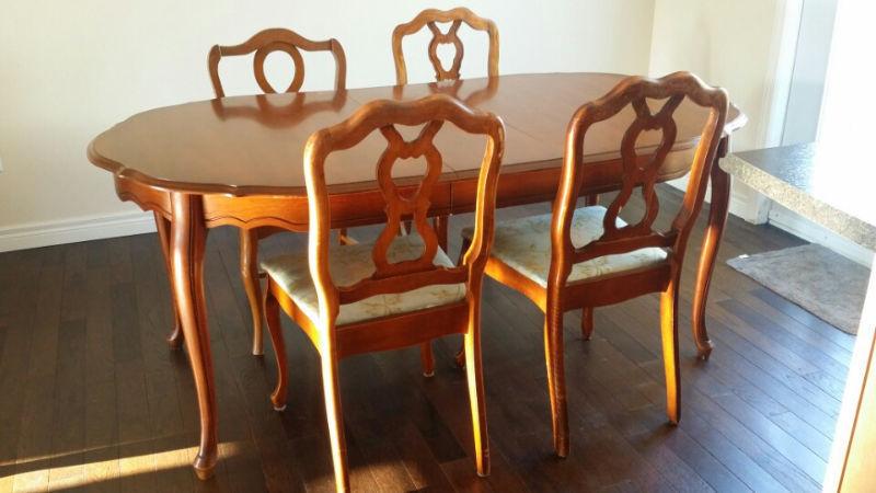 Dinning table set including extra 4 chairs