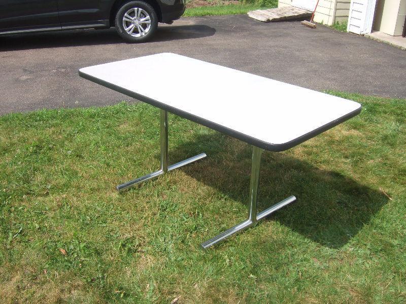 5 FT TABLE NOW ONLY $13.50