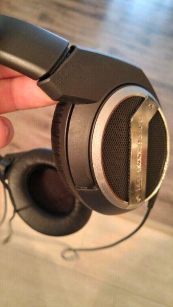 Sennheiser HD 449 headphones
