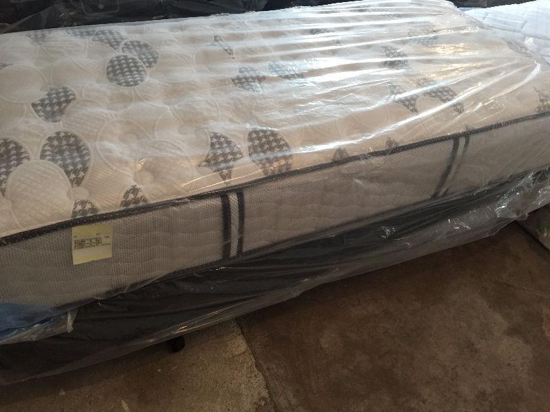 Brand new Serta adjustable single mattress and boxspring