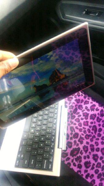 2 in 1 venturer laptop tablet