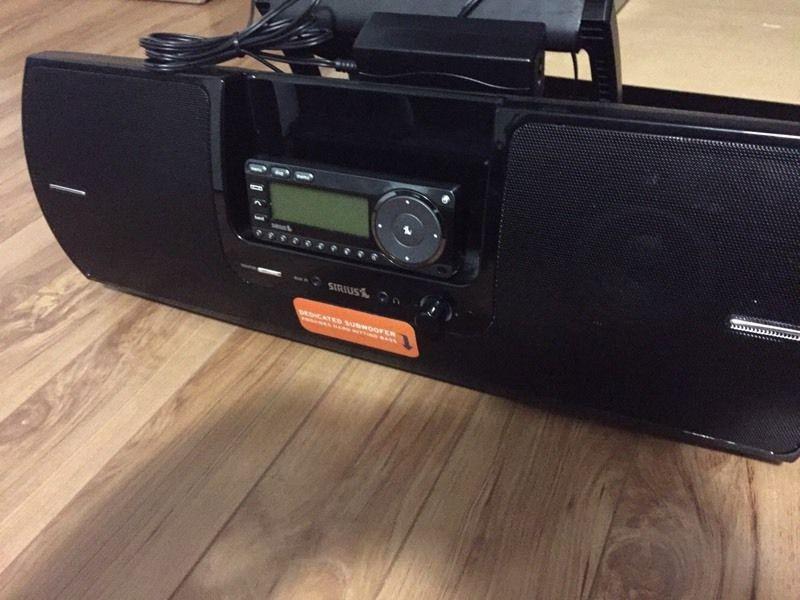 Sirius portable satellite radio with speaker box