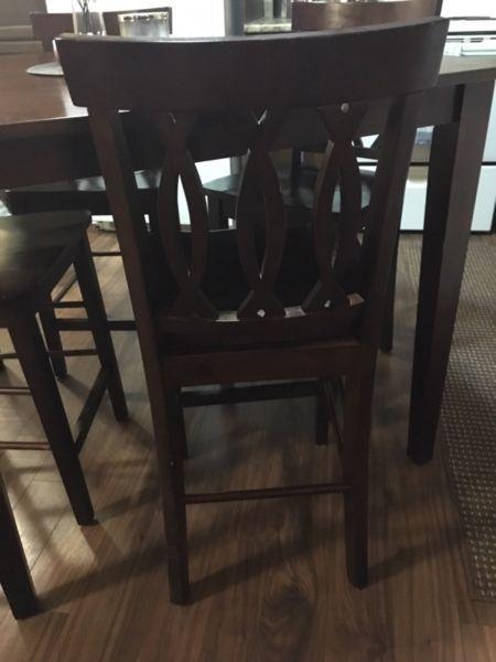Table and 4 chairs - counter height