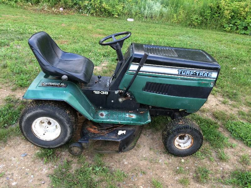 12hp ride on lawn tractor