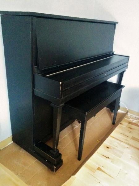 Rustic Wurlitzer piano for sale