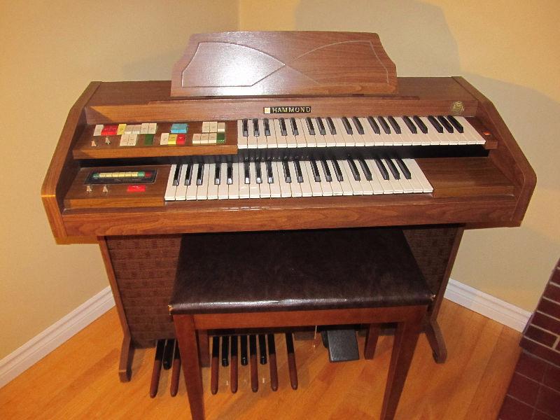 Hammond Organ with Bench for sale