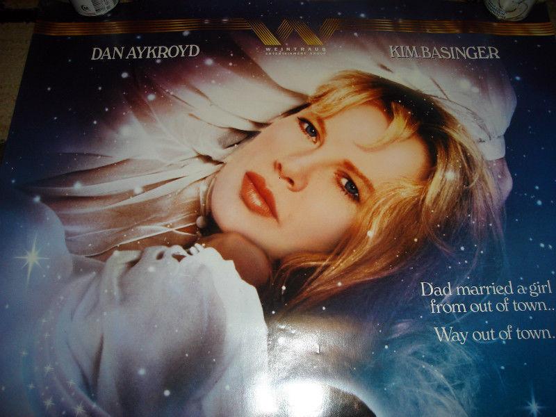 1989 MY STEPMOTHER IS AN ALIEN KIM BASINGER VIDEO POSTER NM