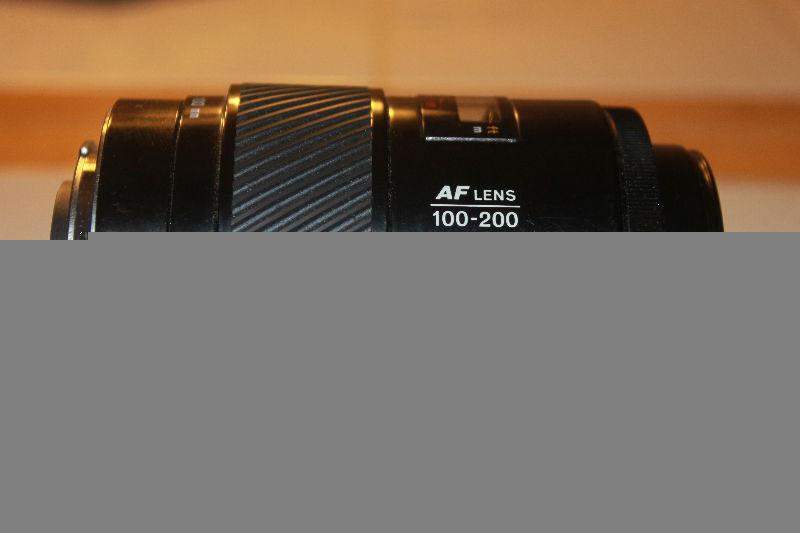 Minolta Maxxum AF 100-200mm Zoom Lens