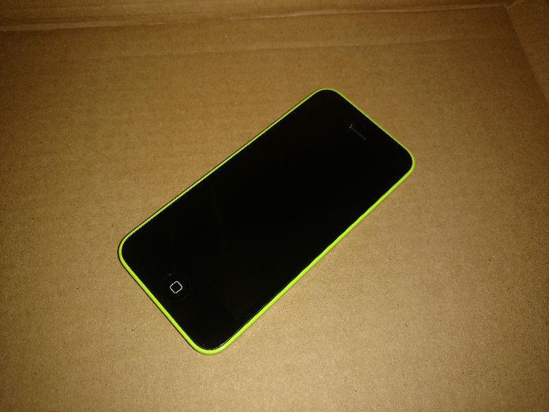 Apple iPhone 5c - 8GB - Green (Virgin Mobile & Bell) Smartphone