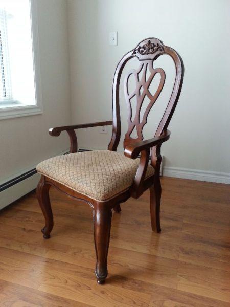 Selling: Dining room chair