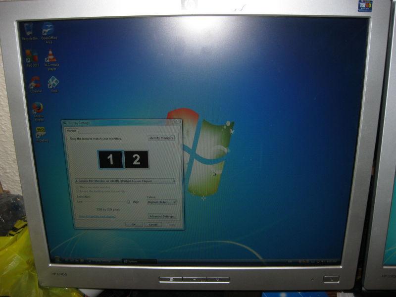 3Ghz E8400 Core 2 Duo 2GB RAM dual LCD monitor display computer
