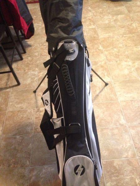 Ladies Powerbilt golf clubs