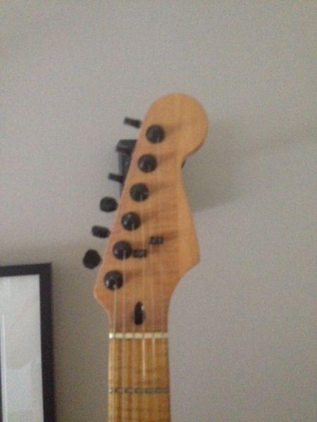 Fender squire strat neck and locking tuners
