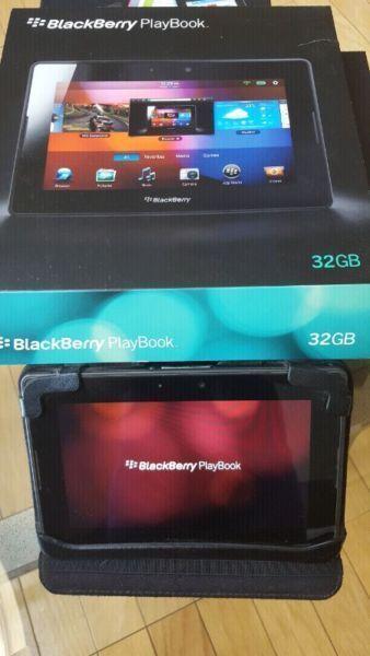 32 GB Blackberry Playbook and case