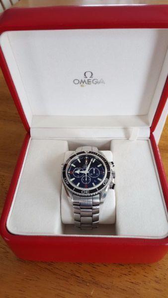 Omega Seamaster Planet Ocean: Professional Diver Watch