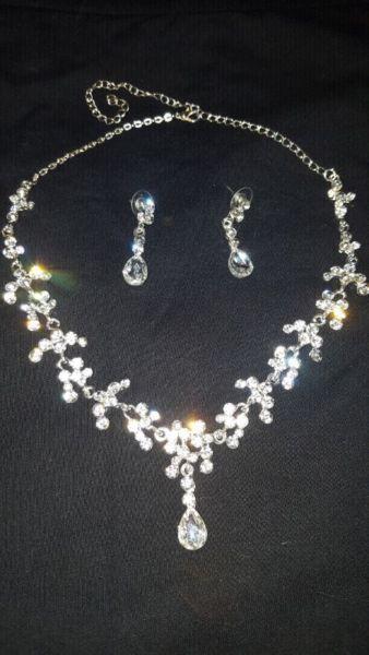**SOLD** Silver Bridal Jewelry Set