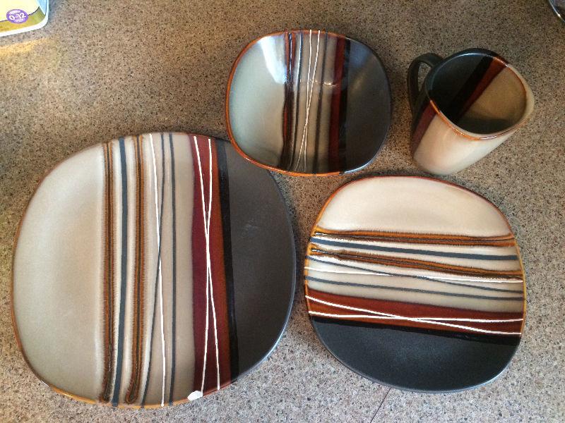 Dishes - 32 piece set