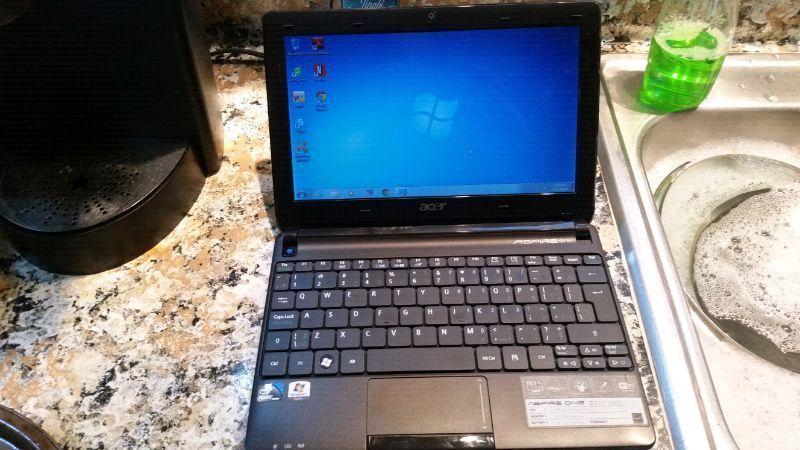 Acer mini laptop sell /trade