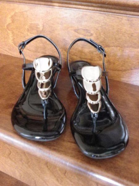 Dexflex Comfort womens patent leather-look sandals
