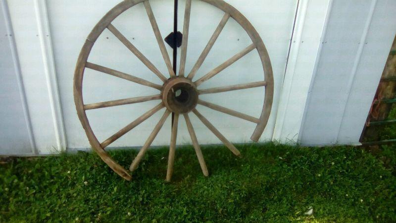 Antique wagon whwel