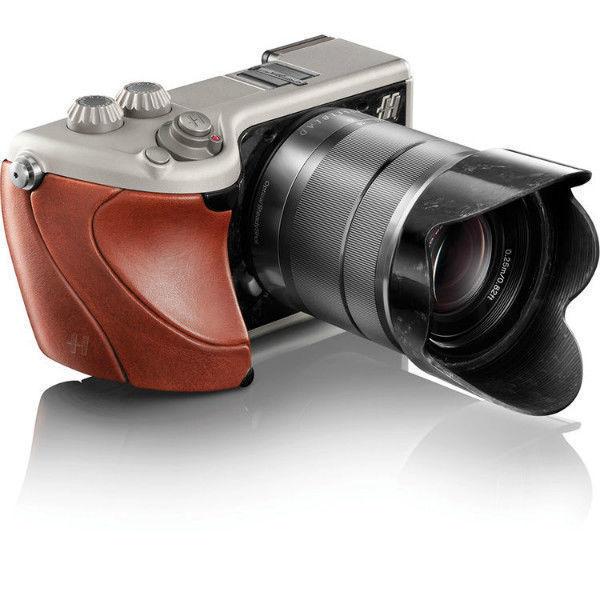 Hasselblad Lunar Mirrorless Digital Camera with 18-55mm Lens